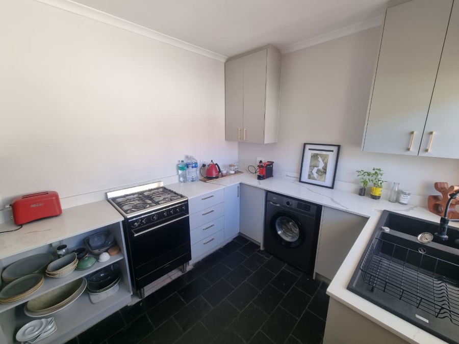 To Let 2 Bedroom Property for Rent in Tamboerskloof Western Cape